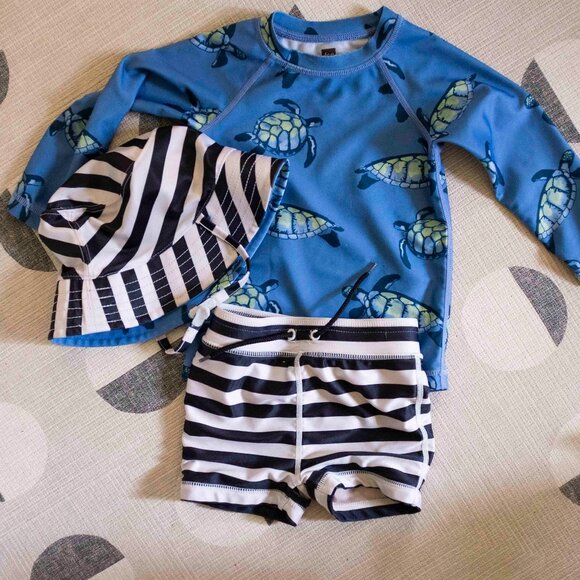 3-piece Tea Collection bathing suit 12-18m - play condition - Picture 1 of 8